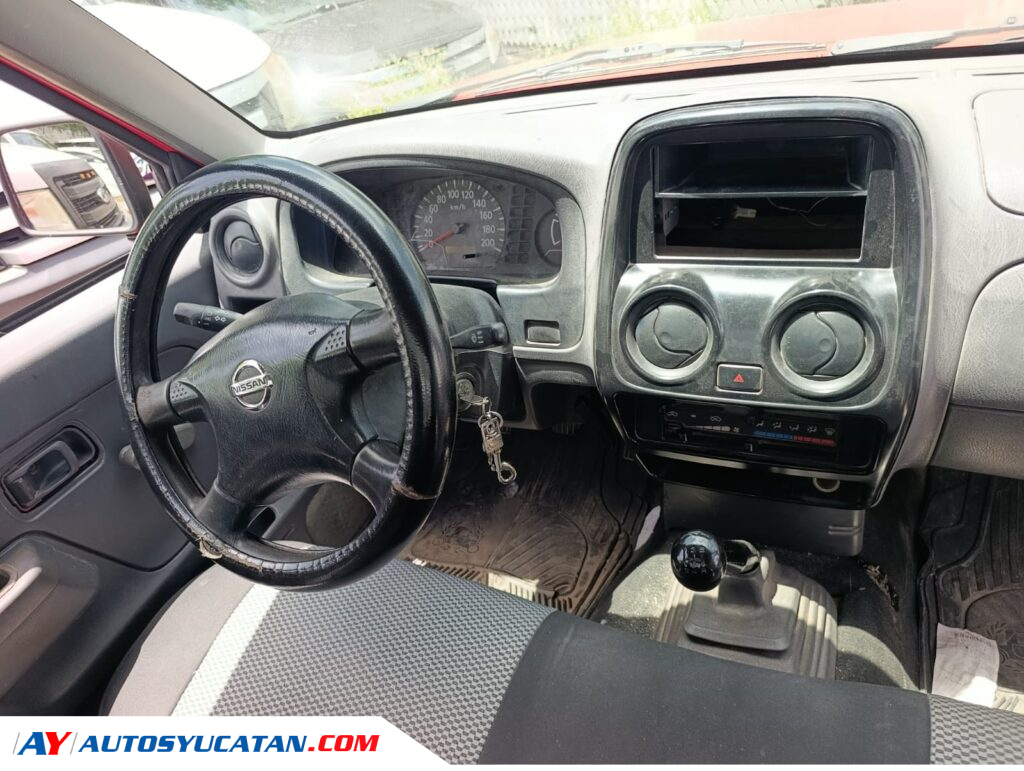 Nissan Estacas STD 2013