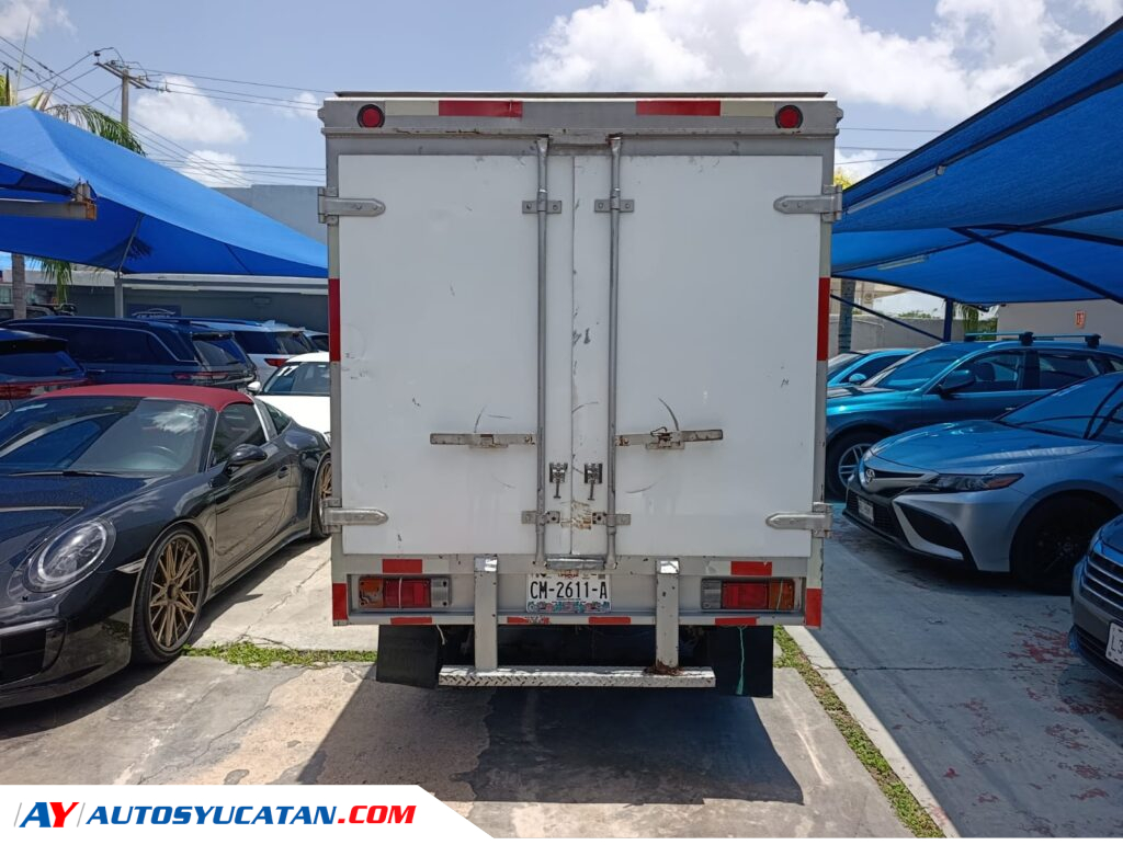 Nissan NP300 Caja 2015