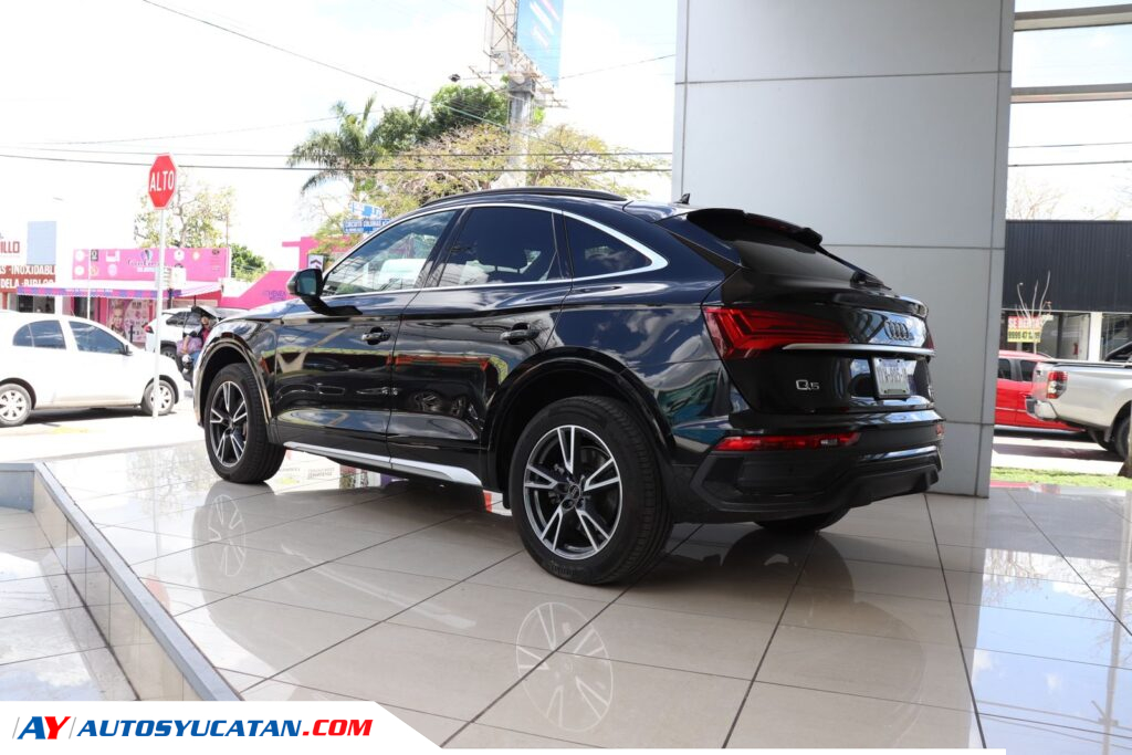 Audi Q5 SPORTBACK 2024