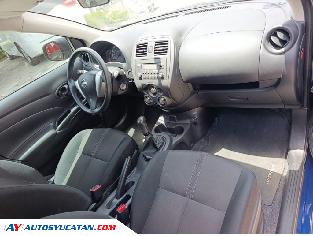 Nissan Versa V-Drive 2025