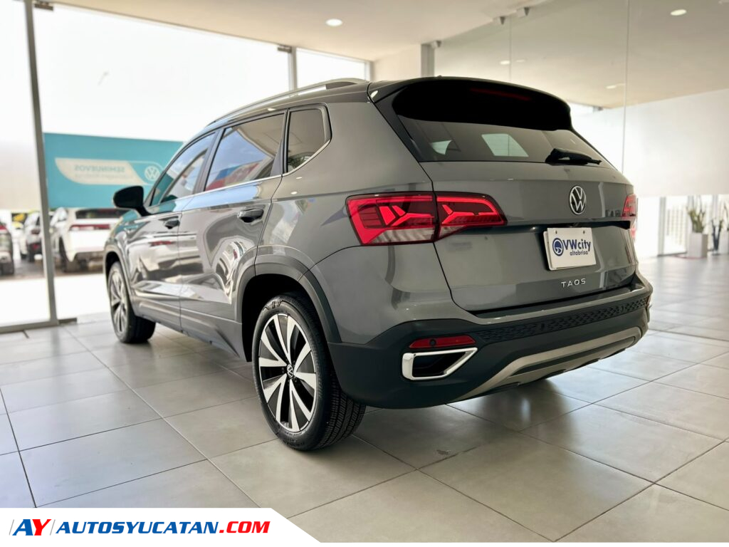 Volkswagen Taos Highline 2024