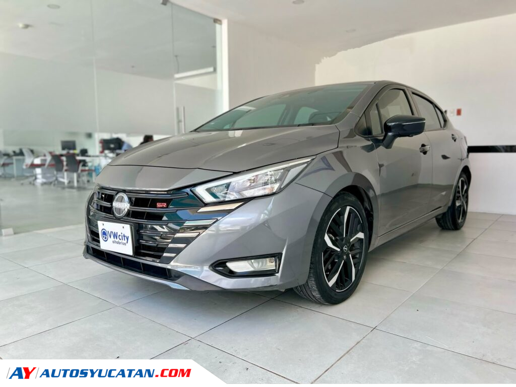 Nissan Versa SR 2023