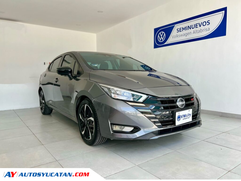 Nissan Versa SR 2023