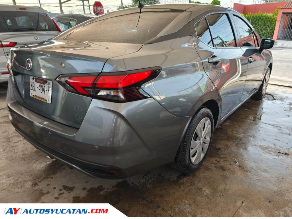 Nissan Versa Sense  Standard 2021