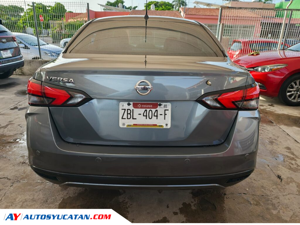 Nissan Versa Sense  Standard 2021