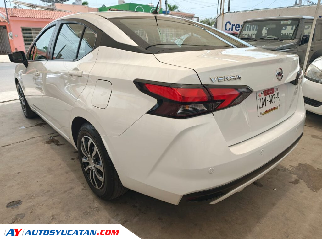 Nissan Versa Sense Standard 2021