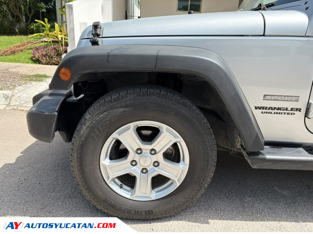 Jeep Wrangler Unlimited Sport 4x2 2010