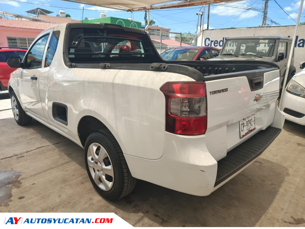 Chevrolet Tornado Standard con clima 2020