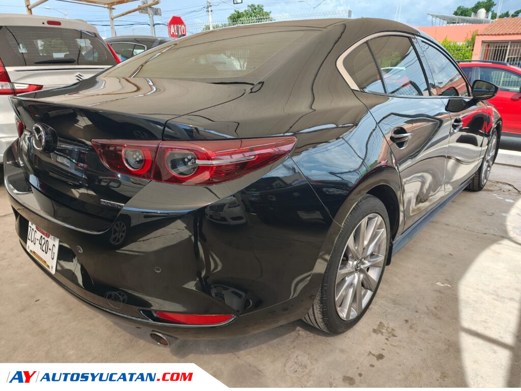 Mazda 3 SEDAN TOURING Automático 2021