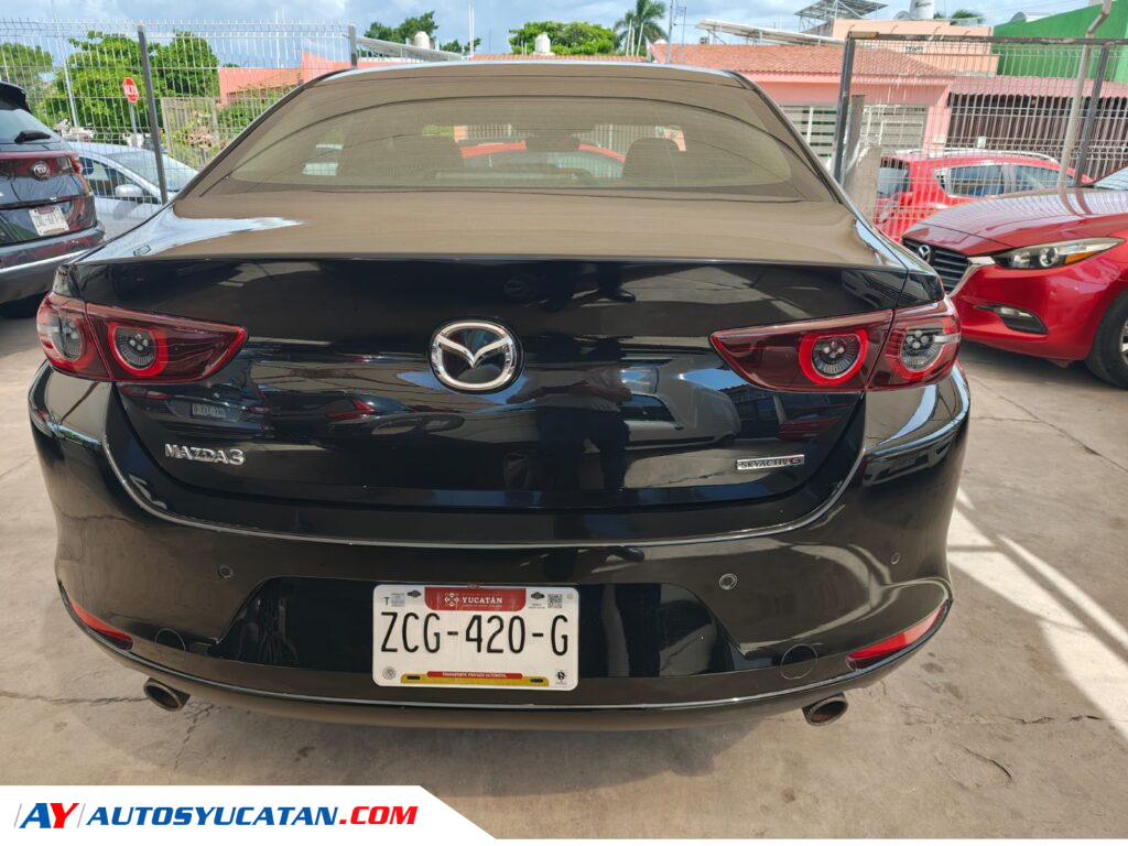 Mazda 3 SEDAN TOURING Automático 2021