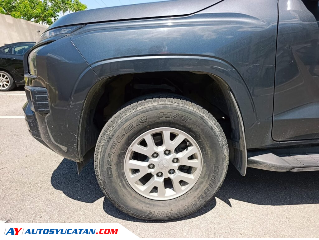 MITSUBISHI PICKUP L200 2025