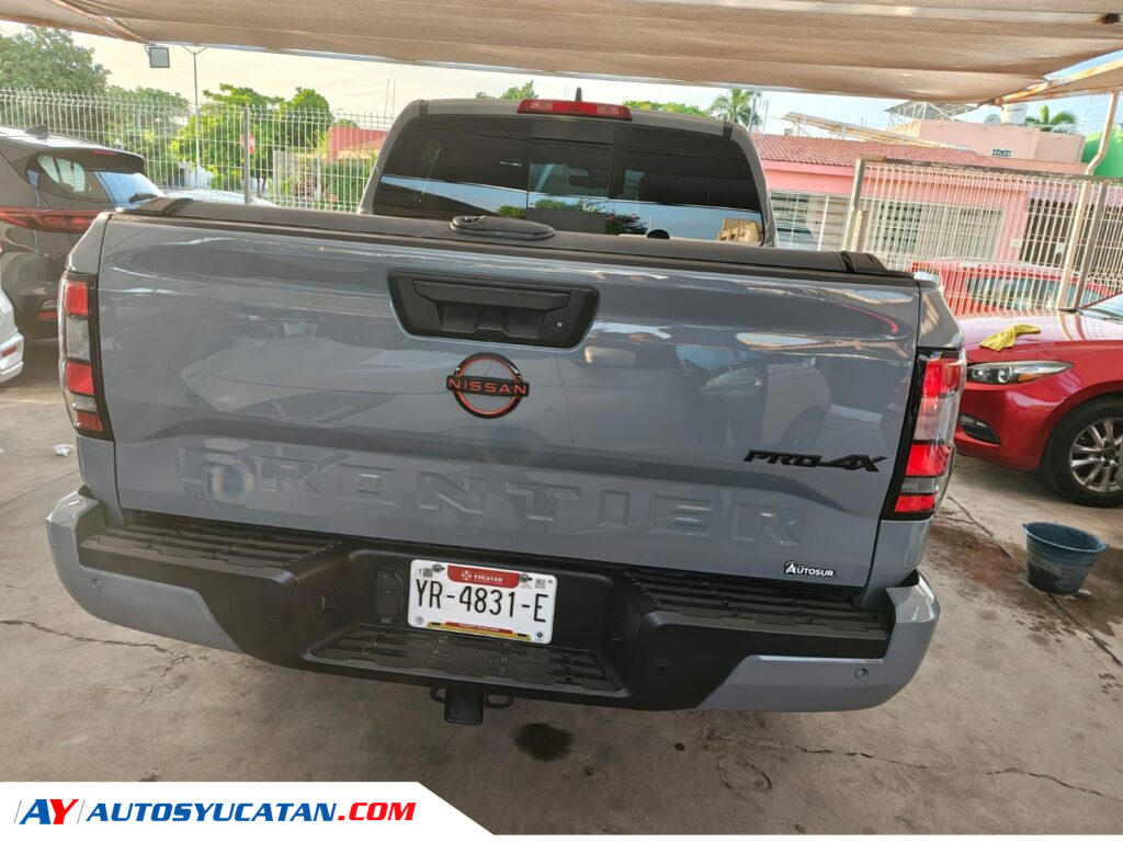 Nissan Frontier Pro4X Doble Cabina Automática 4x4 2023