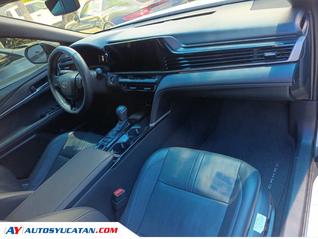 Toyota Camry SXE 2017