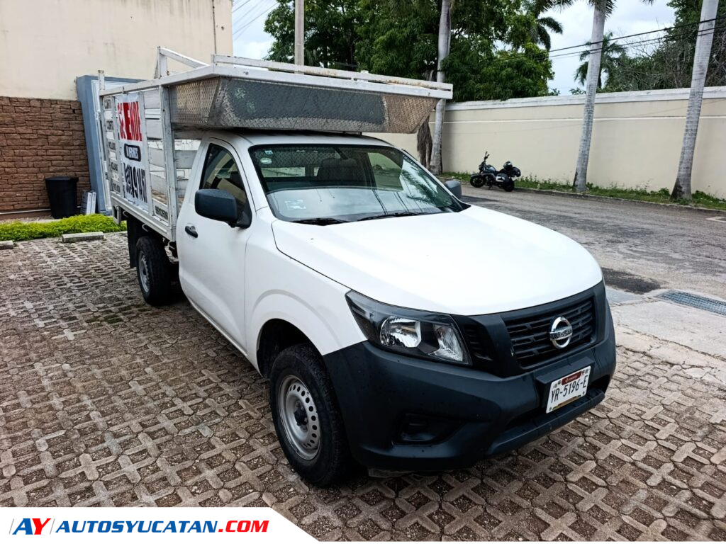 Nissan NP300 Estaca 2018
