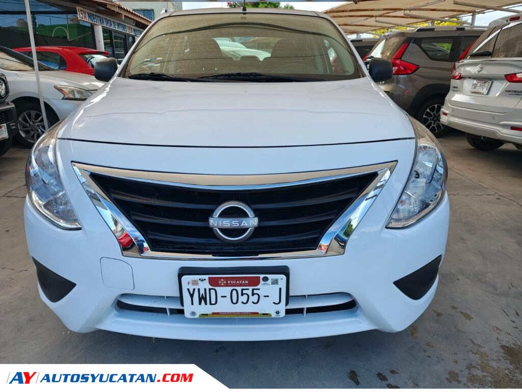 Nissan Versa Drive Standard 2023