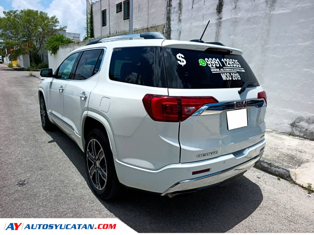 GMC Acadia Denali 2019