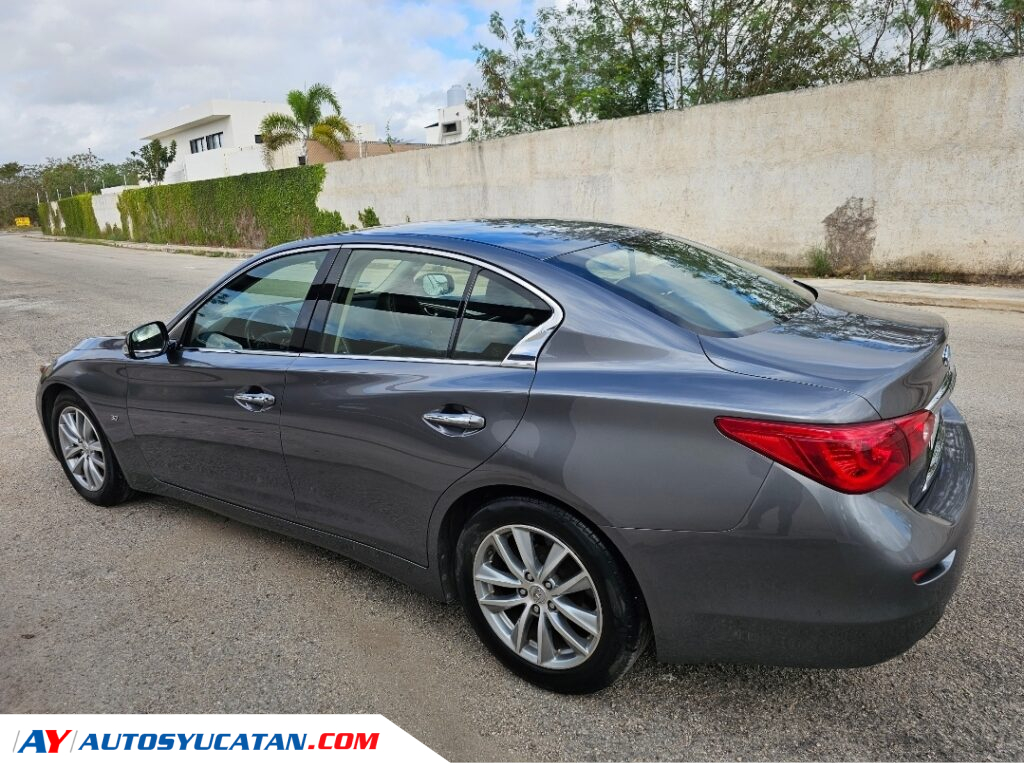INFINITI Q50 LUXURY