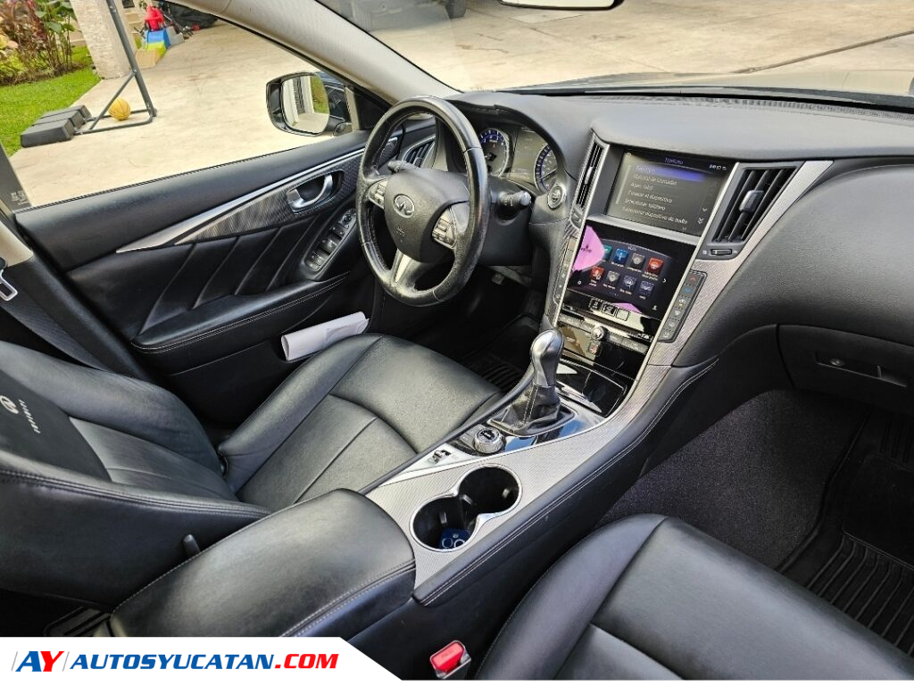 INFINITI Q50 LUXURY