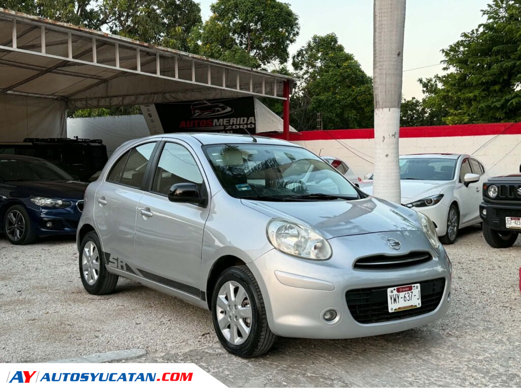 IMPECABLE NISSAN MARCH ADVANCE ESTANDAR 2013