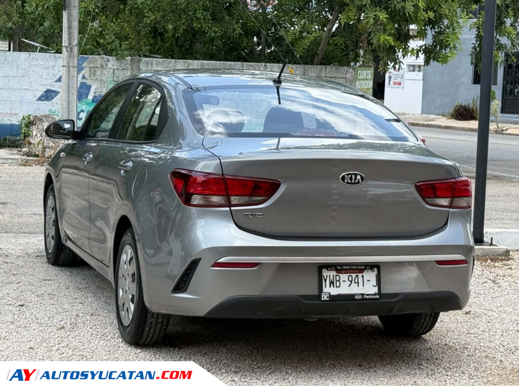 IMPECABLE KIA RIO SEDAN 2021