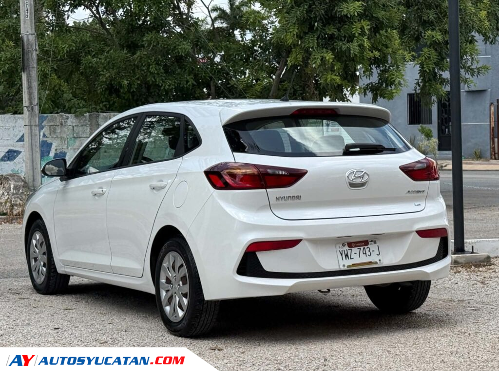 IMPECABLE HYUNDAI ACCENT HATCHBACK 2018