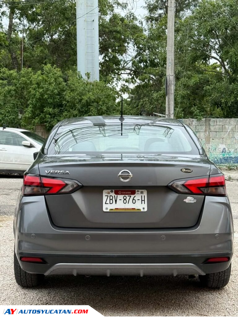 NISSAN VERSA ESTANDAR 2020