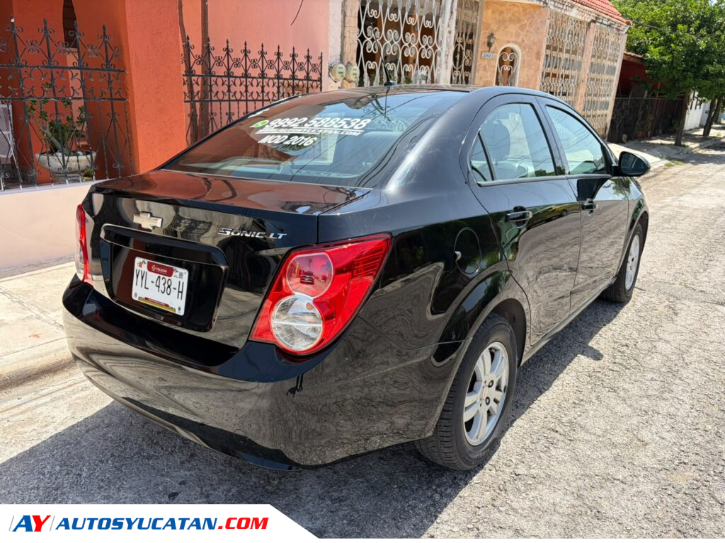 Chevrolet Sonic LT 2016