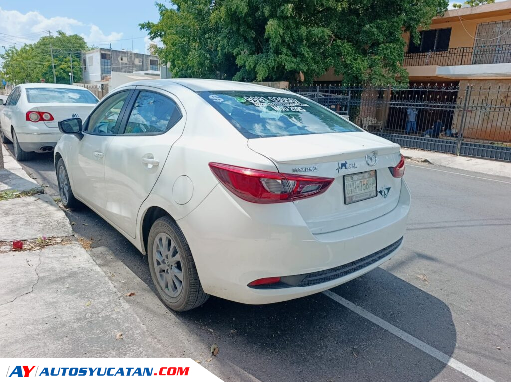Mazda 2 Sedan i Sport 2025
