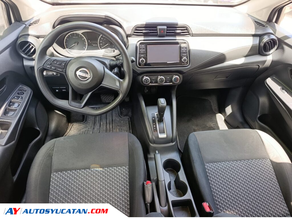 Nissan Versa 2024