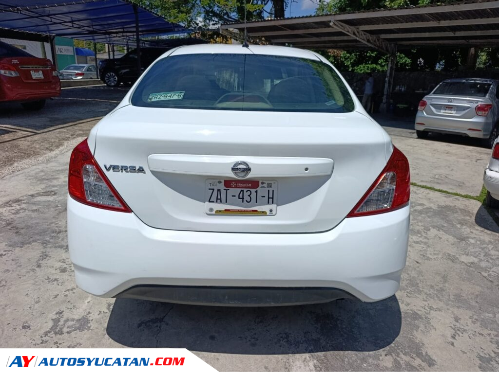 Nissan Versa 2018