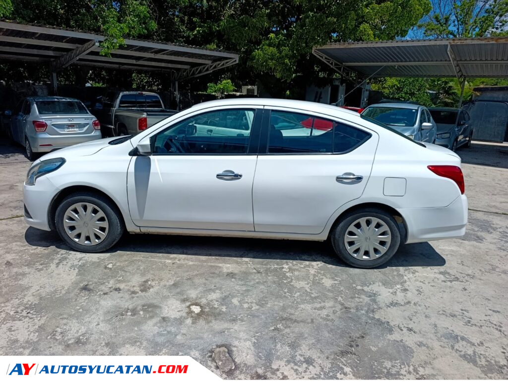 Nissan Versa 2018