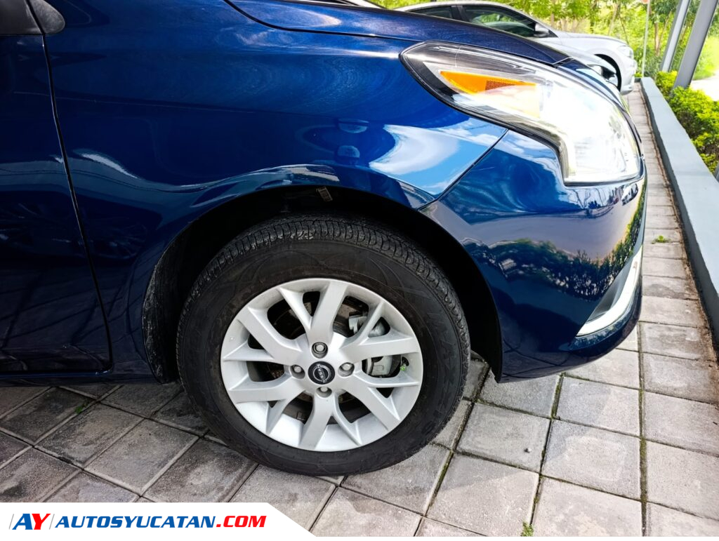 Nissan Versa V-Drive 2025
