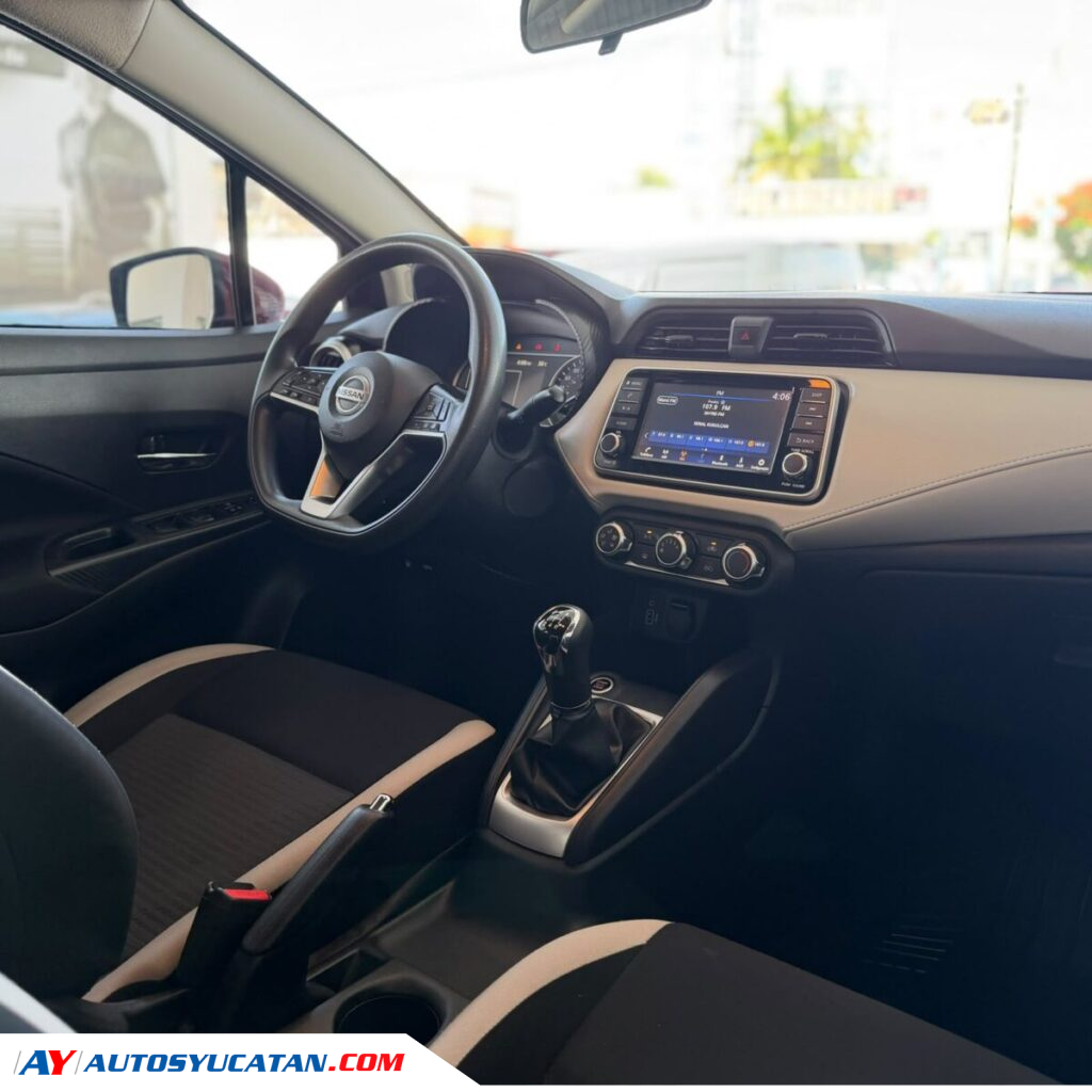 Nissan Versa Advance Estandar 2022