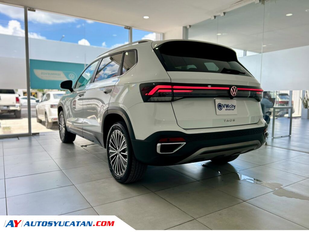 Volkswagen Taos Comfortline 2026