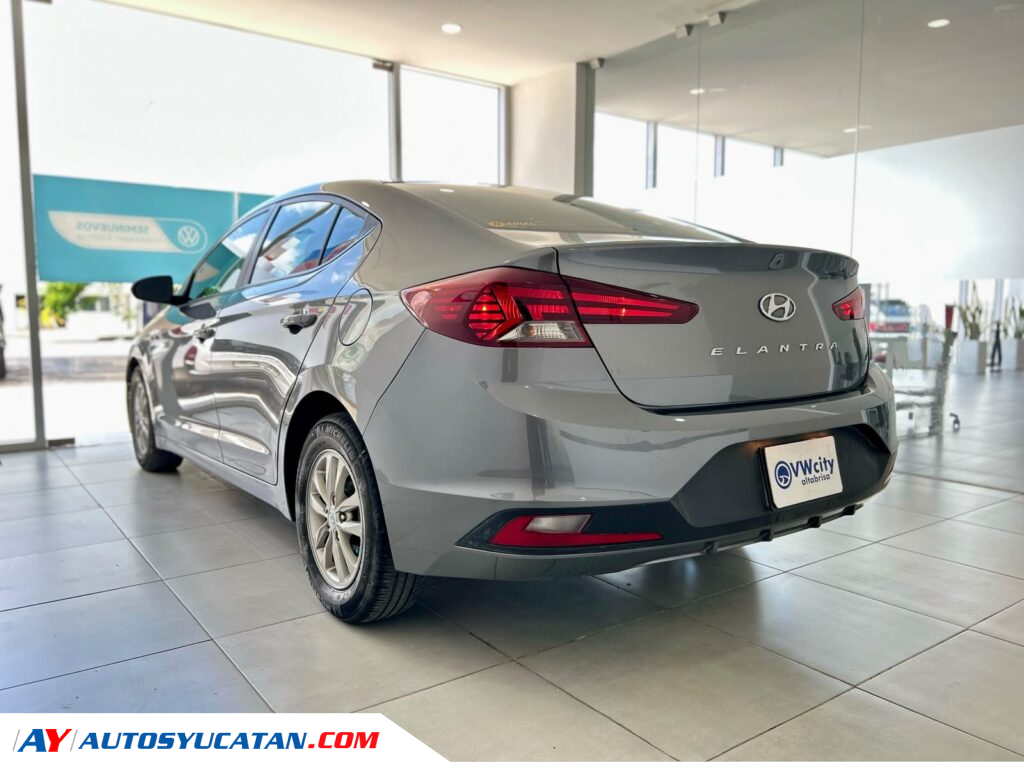 Hyundai Elantra GLS  Manual  2020