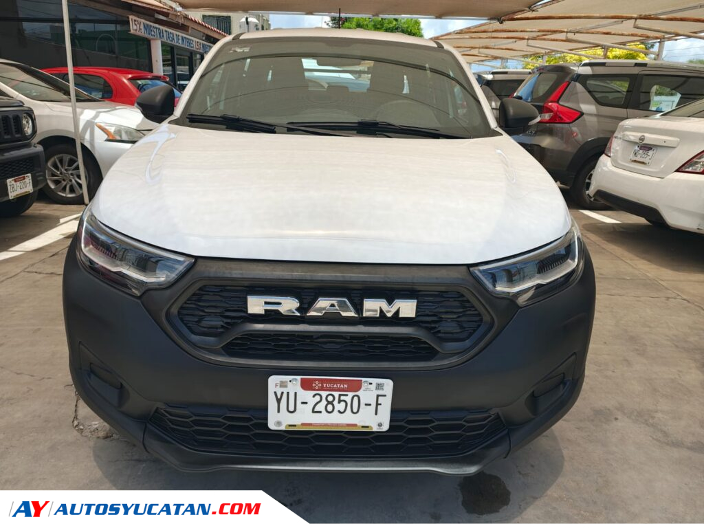 Dodge Ram 700 Tradesman Doble Cabina standar 2026