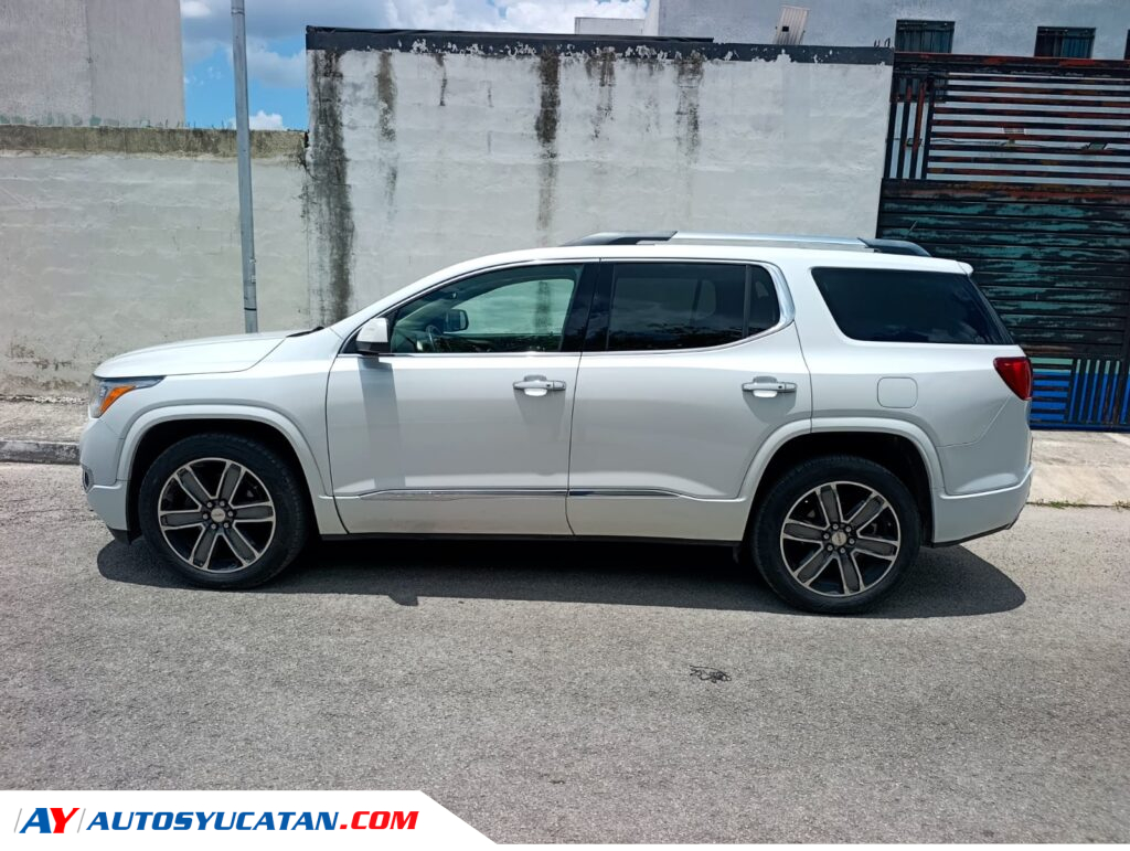 GMC Acadia Denali 2019