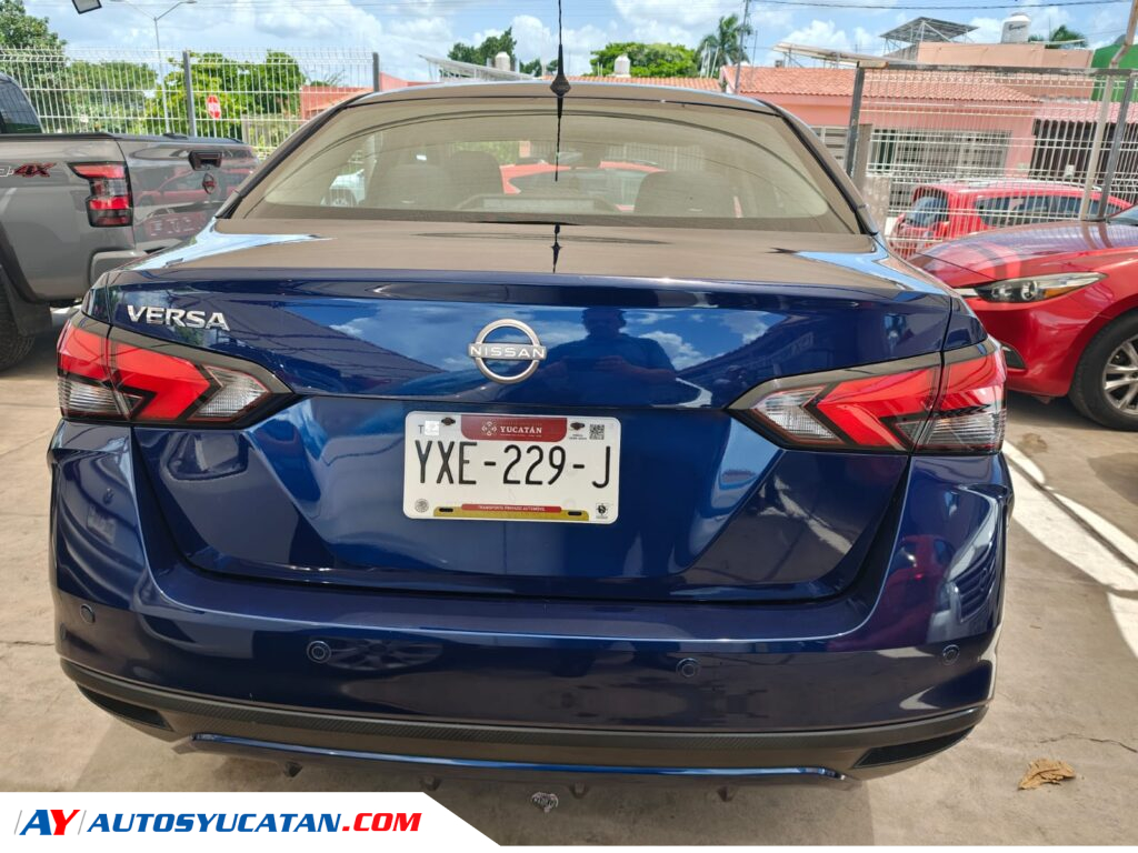 Nissan Versa Sense Automático 2023