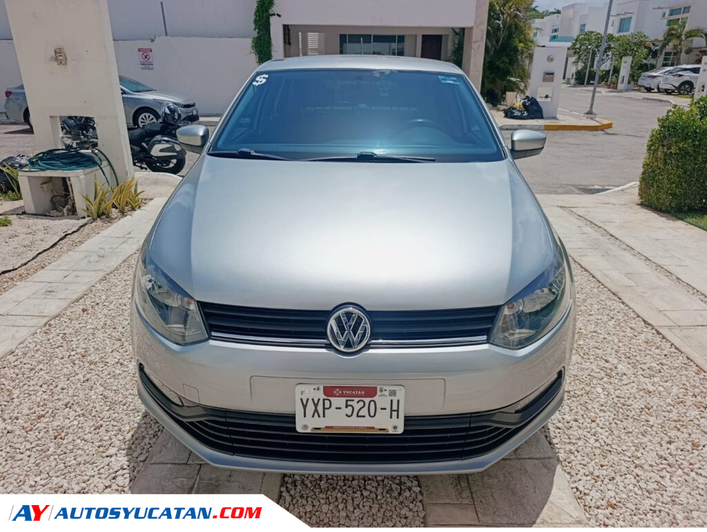 Volkswagen Polo Estándar 2015
