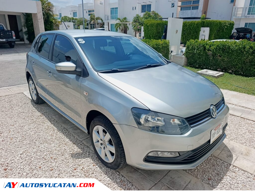Volkswagen Polo Estándar 2015