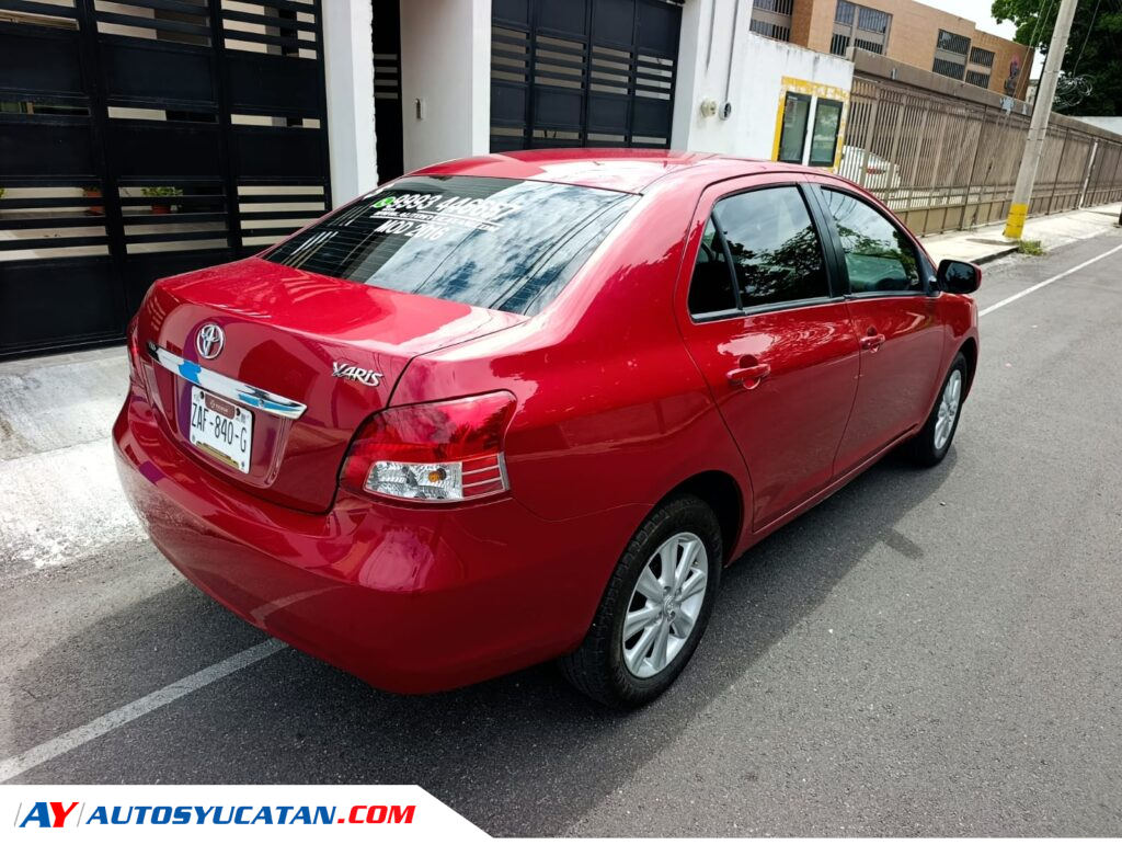 Toyota Yaris Premium 2016