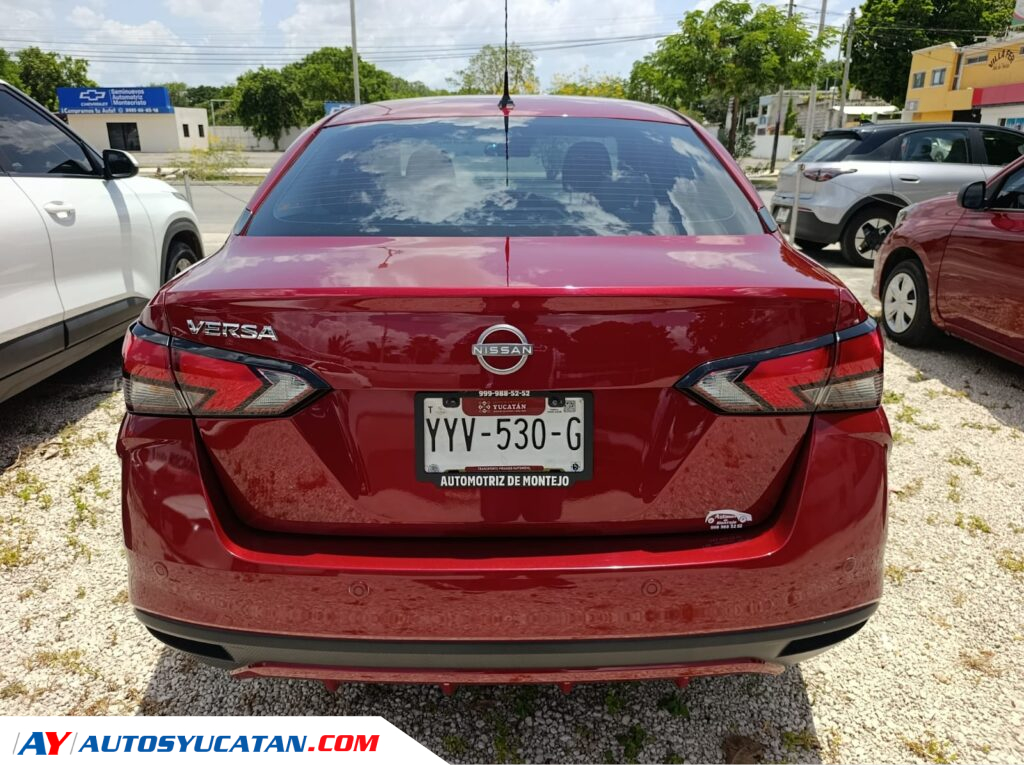 Nissan Versa Advance 2023