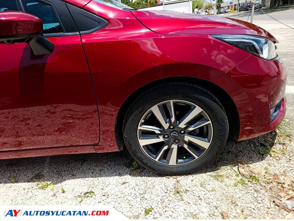 Nissan Versa Advance 2023