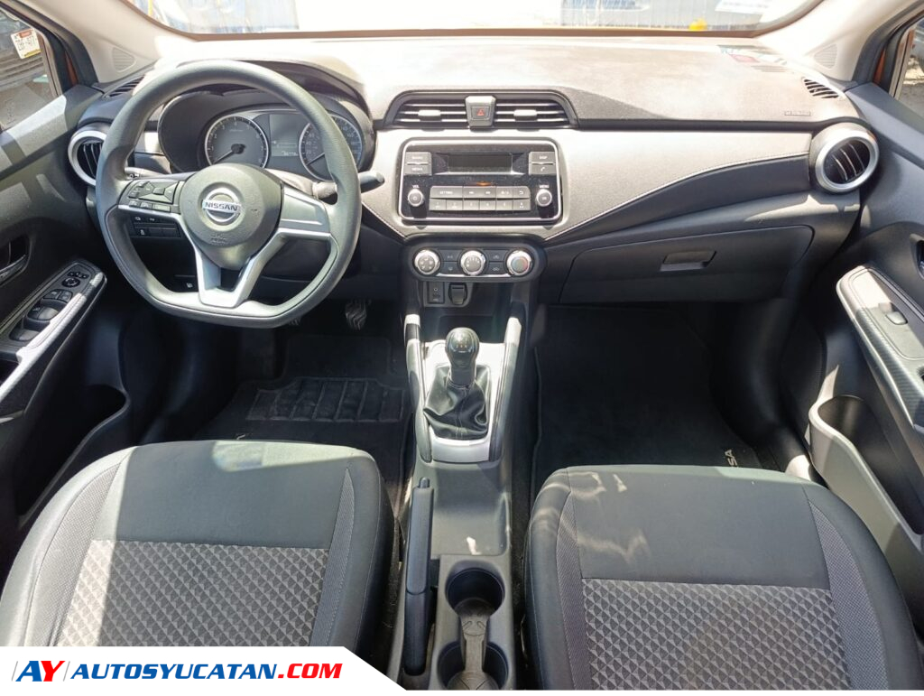 Nissan Versa 2020