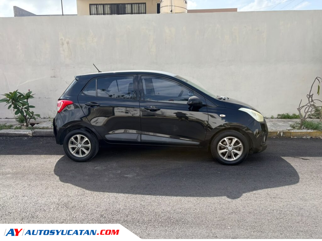 Hyundai Grand i10 GLS Hatchback 2017