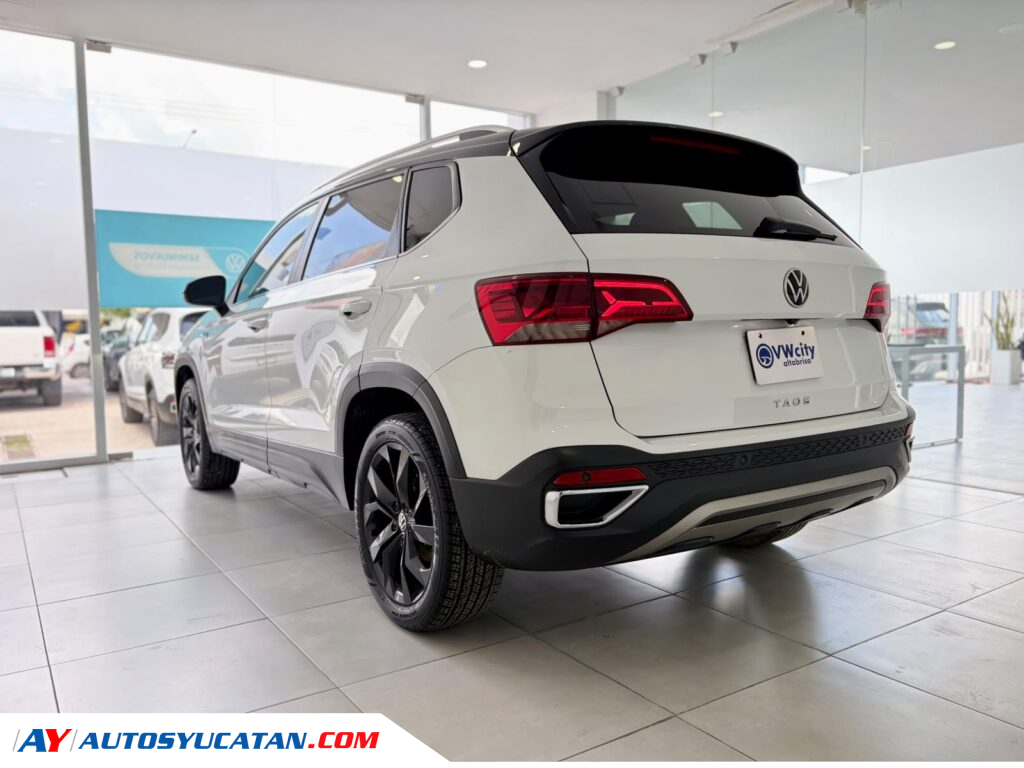 Volkswagen Taos Highline 2023