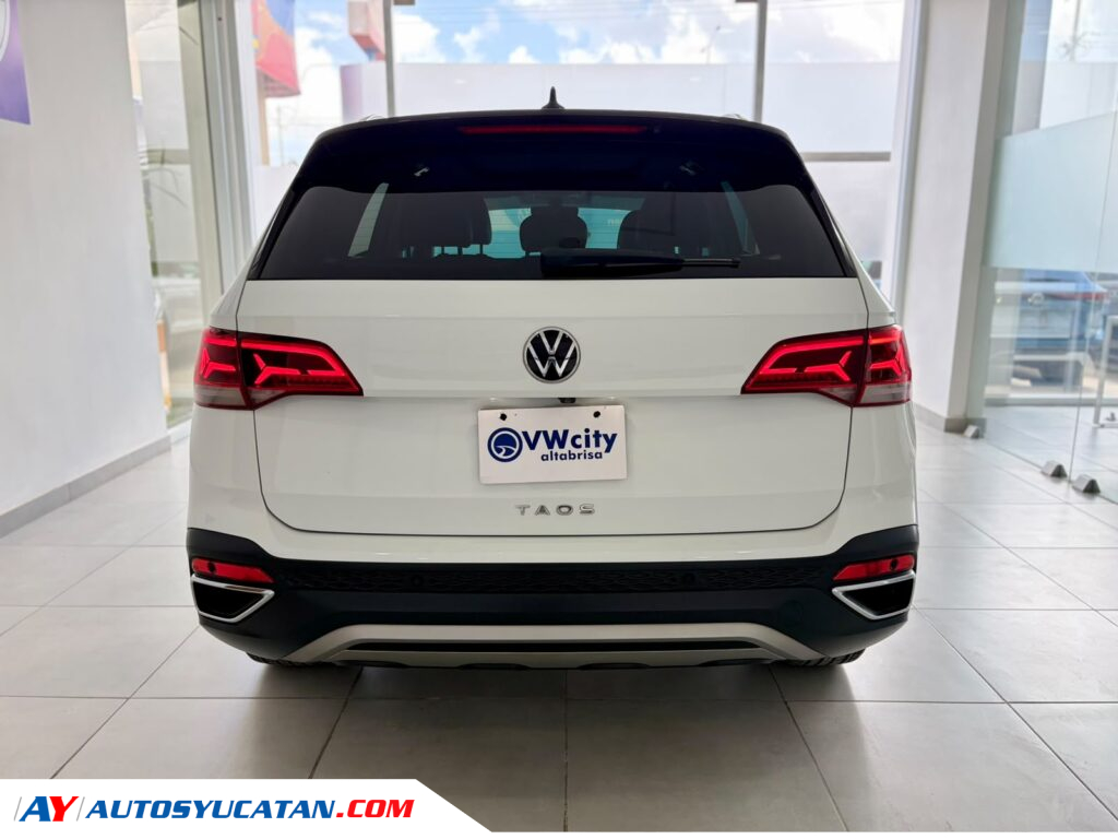 Volkswagen Taos Highline 2023