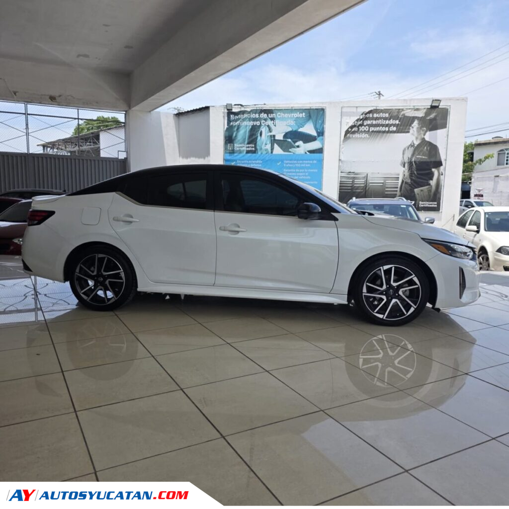 Nissan Sentra RS 2025