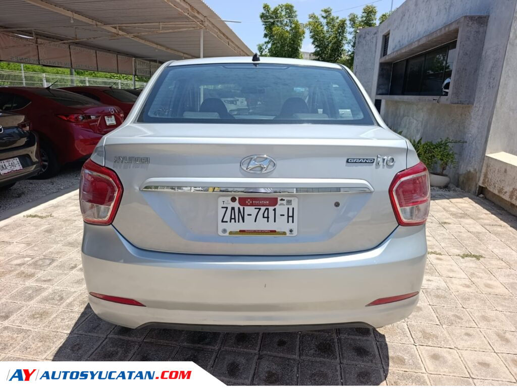 Hyundai Grand i10 STD 2016
