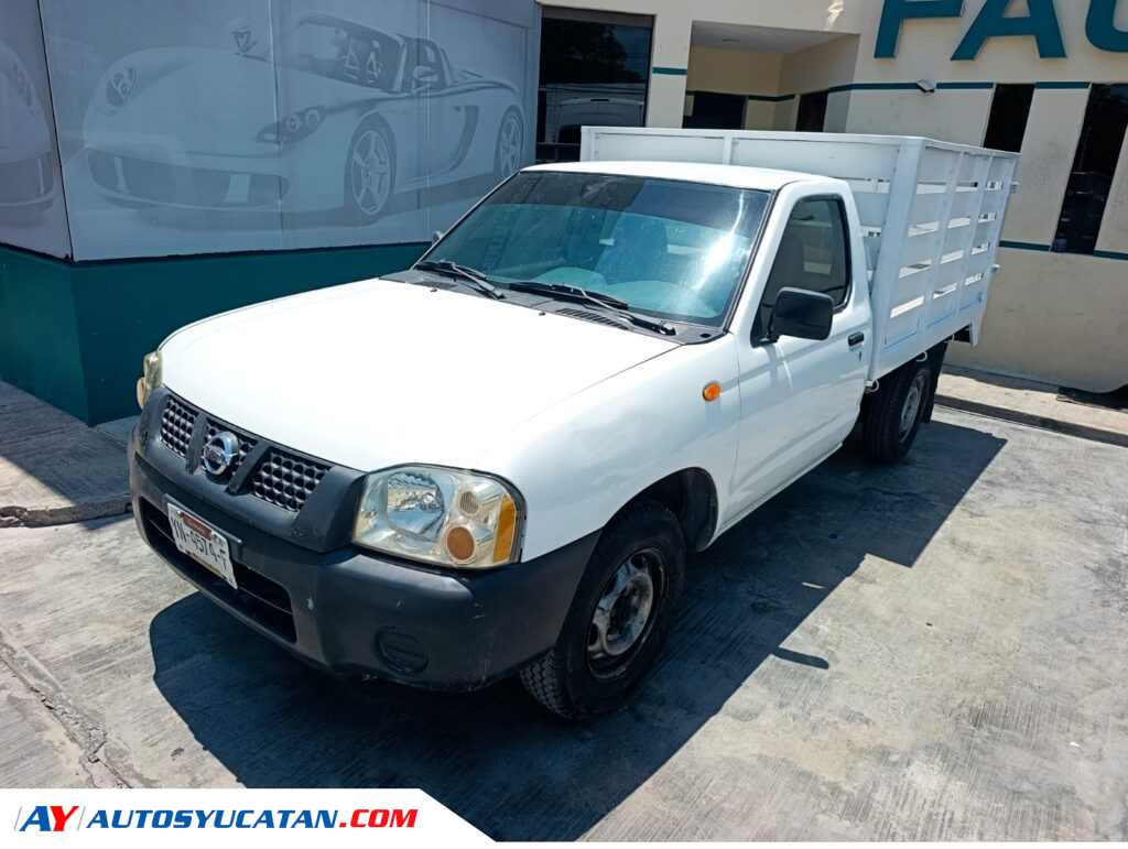 Nissan NP300 Estacas 2015